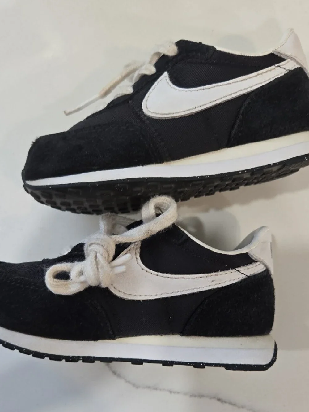 Nike Toddler Waffle Trainer2 Black and White